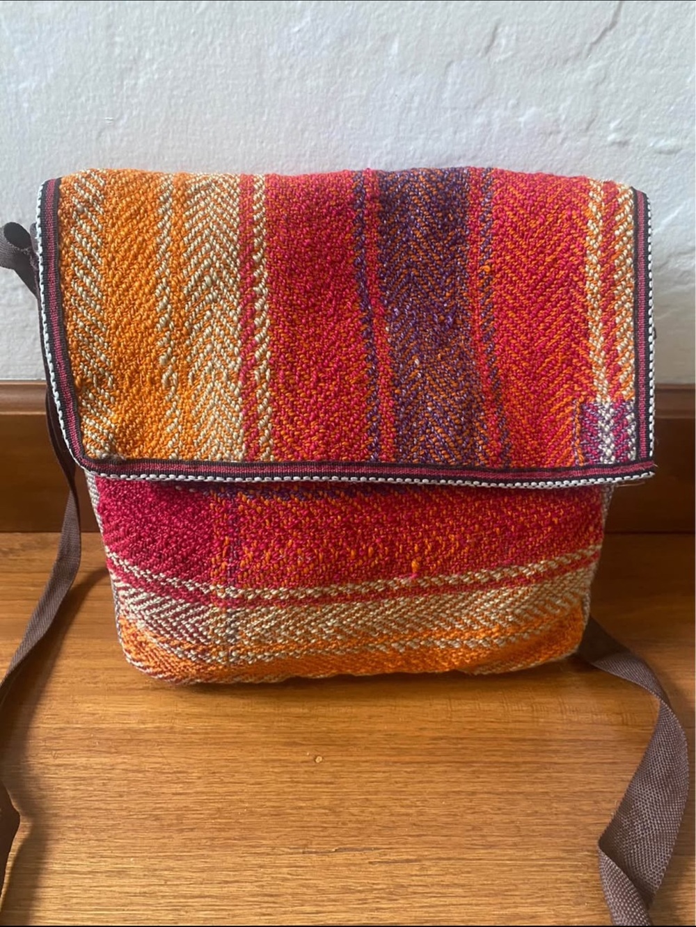 Handwoven Multicolor Crossbody Bag - Vibrant Red & Orange